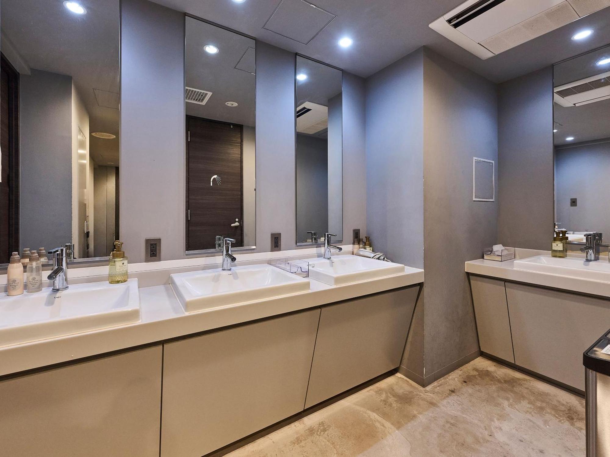 Hotel Plus Hostel Tokyo Akihabara Экстерьер фото